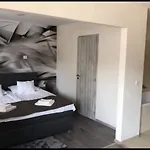 Отель Brill
